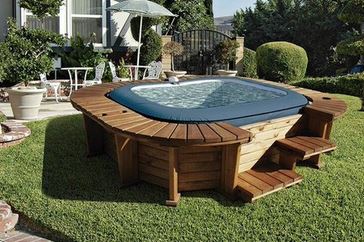 Jacuzzi hinchable con mueble de madera Palm Beach